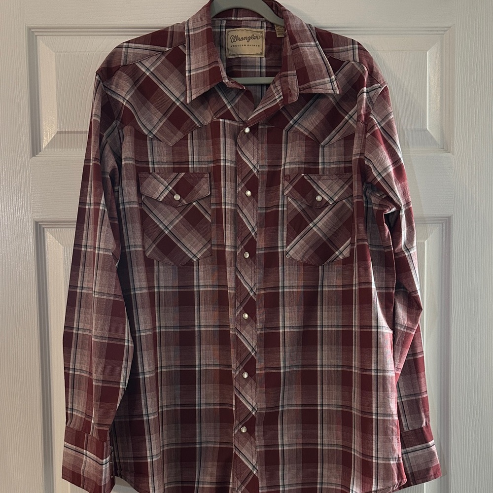 Wrangler Men's Burgundy and White Plaid Shirt